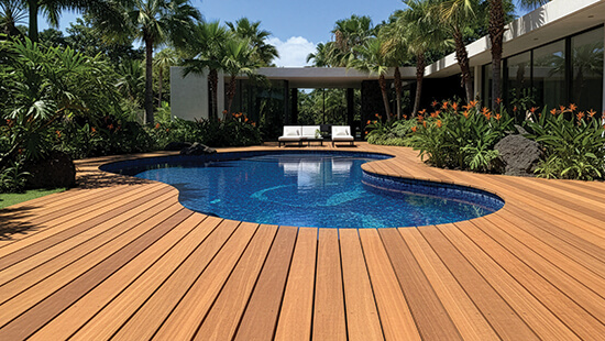 Sicaro-decking-shaped-around-pool-550x310 Sicaro USA decking